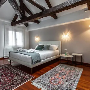 San Pantalon Luxury Penthouse R&r Apartment