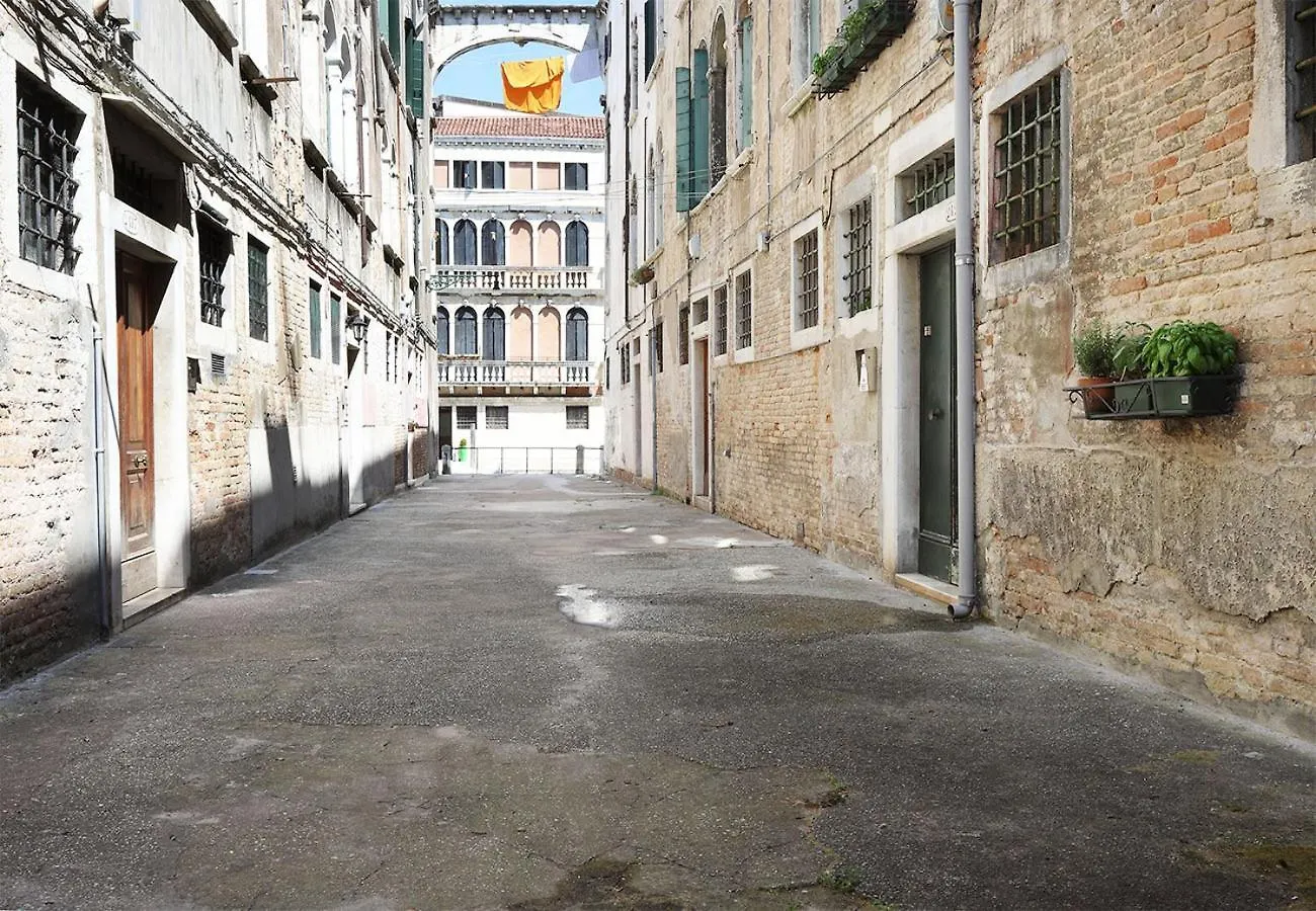 Casa Del Mandolino - Cozy Apt Near The Station! Venedig Italien